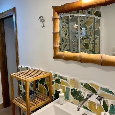 Wine & Roses ホテル *