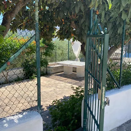 מלון Wine & Roses *