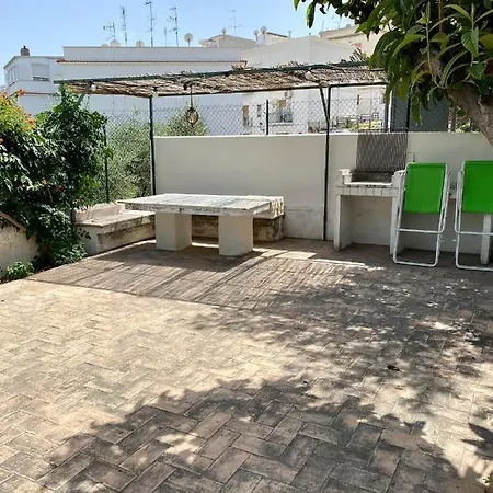 Wine & Roses Szálloda