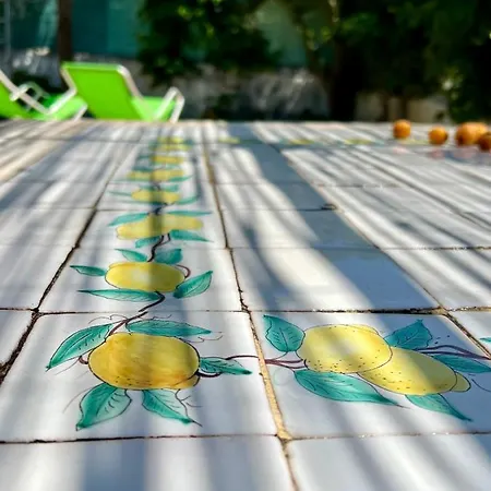 Wine & Roses * Mattinata