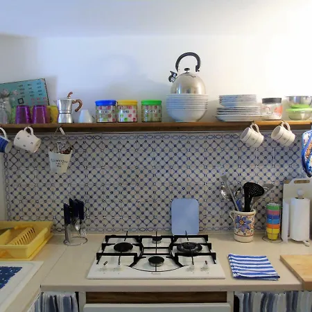 Wine & Roses Mattinata